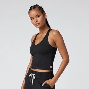 Halo Performance Crop Tank 2.0. in Black Size Small